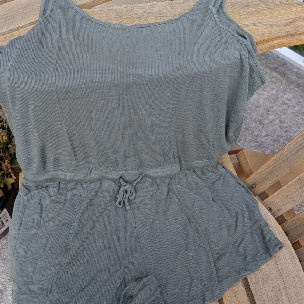 Women’s Sleeveless Drawstring Romper in Olive